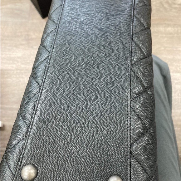 Chanel Caviar crossbody bag - Picture 11 of 14